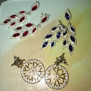 Avon Delphine Gala Red Blue Signature Earrings Set